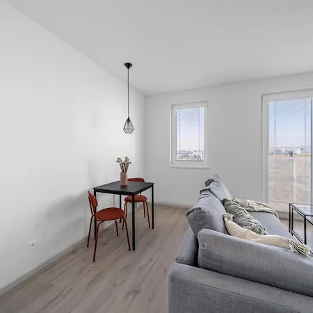 Nook I Airport Apartment Bratislava