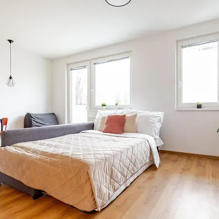 Nook I Airport * 布拉迪斯拉发