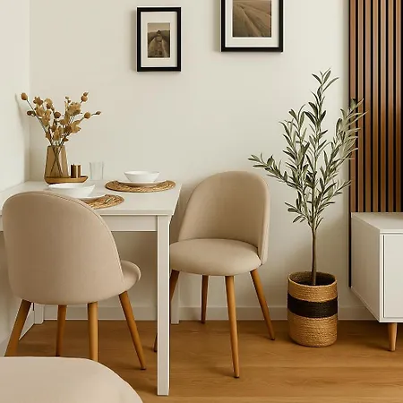 Nook I Airport Apartman