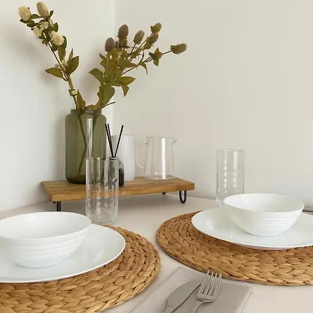 Nook I Airport 布拉迪斯拉发