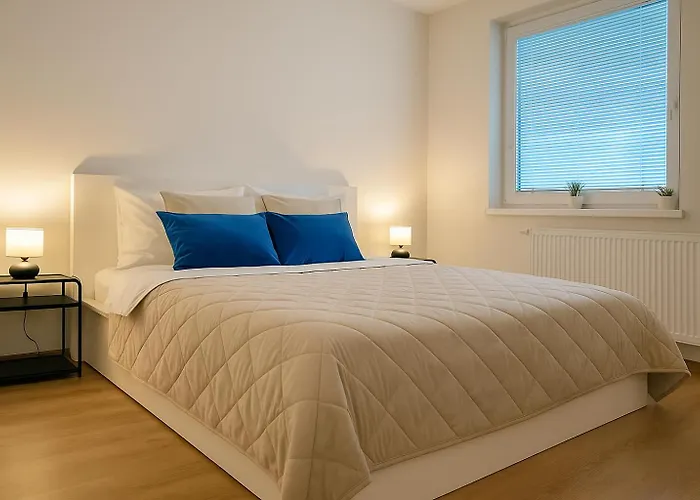 Nook I Airport Apartment Pressburg